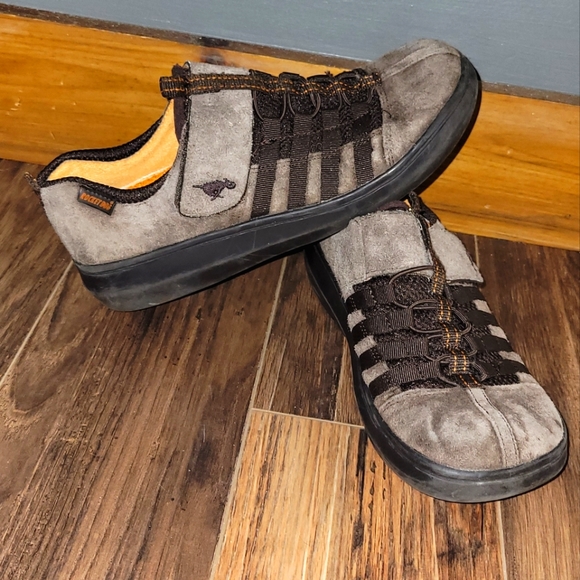 Rocket Dog Shoes - Women's Brown Suede Rocket Dog Shoes Size 9